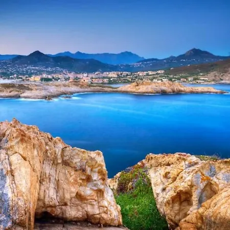 Appartement Isula Piana Avec Vue Panoramique Mer Et Montagnes, 40M De Terrasse LʼÎle-Rousse Extérieur photo